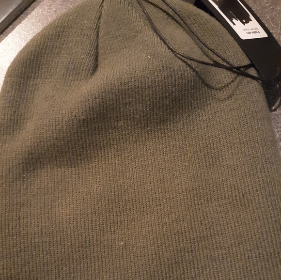 Oakley beenie - Picture 2 of 2